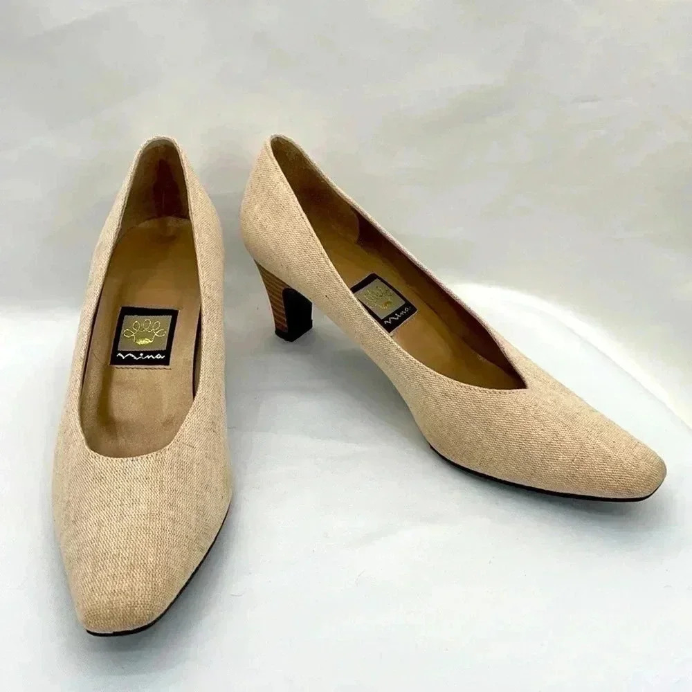Nina Slip On Heels 8.5M Cream 2.5” Kitten Heel Closed Toe Vintage‎